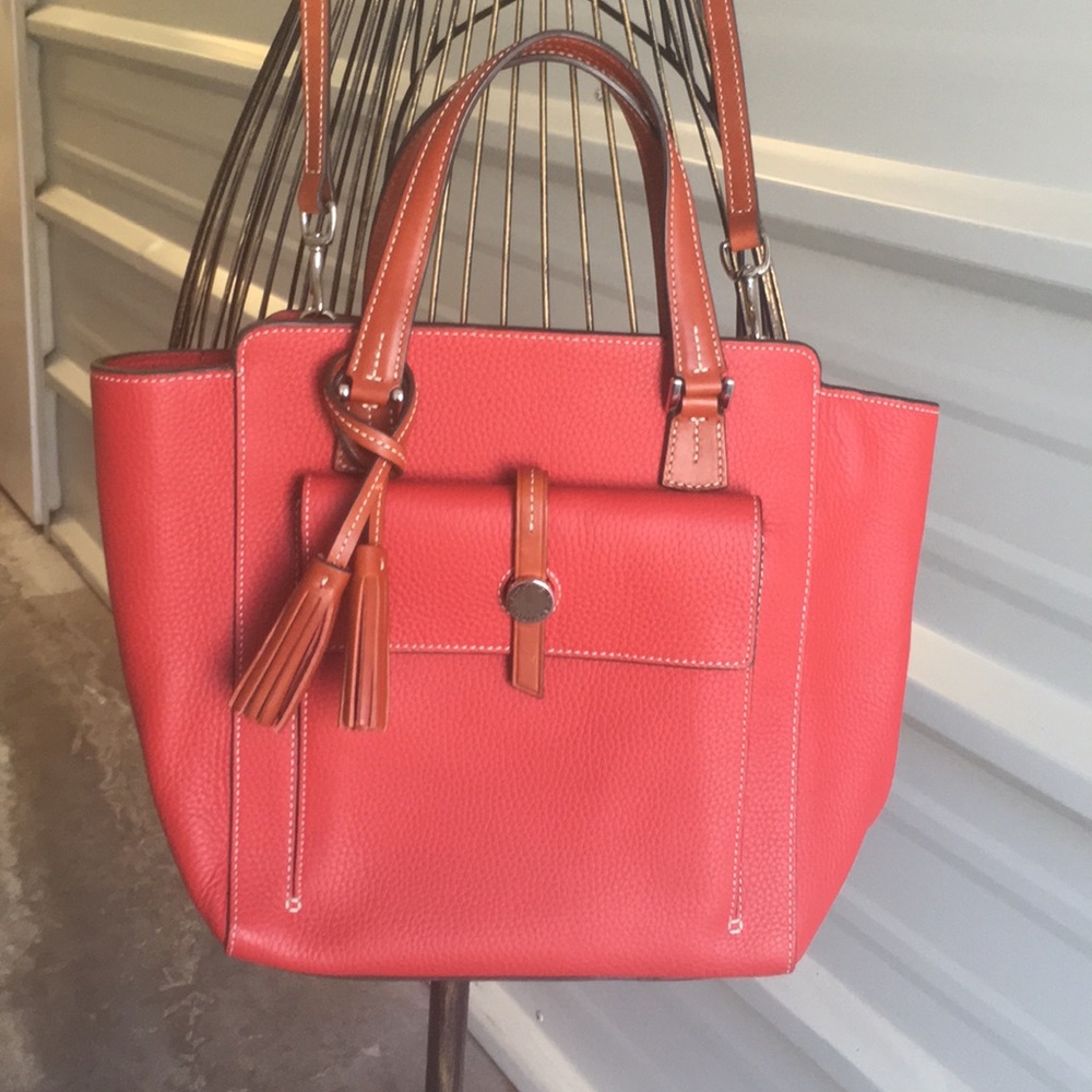 ♥️True red *NWOT* Dooney & Bourke handbag apple red